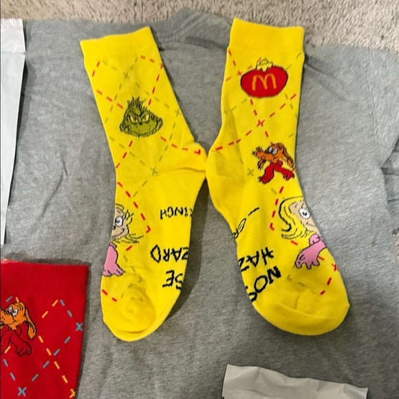 McDonald's The Grinch Meal Socks - Red and Yellow - Picture 8 of 8